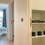 Amazing In With Wifi דירה